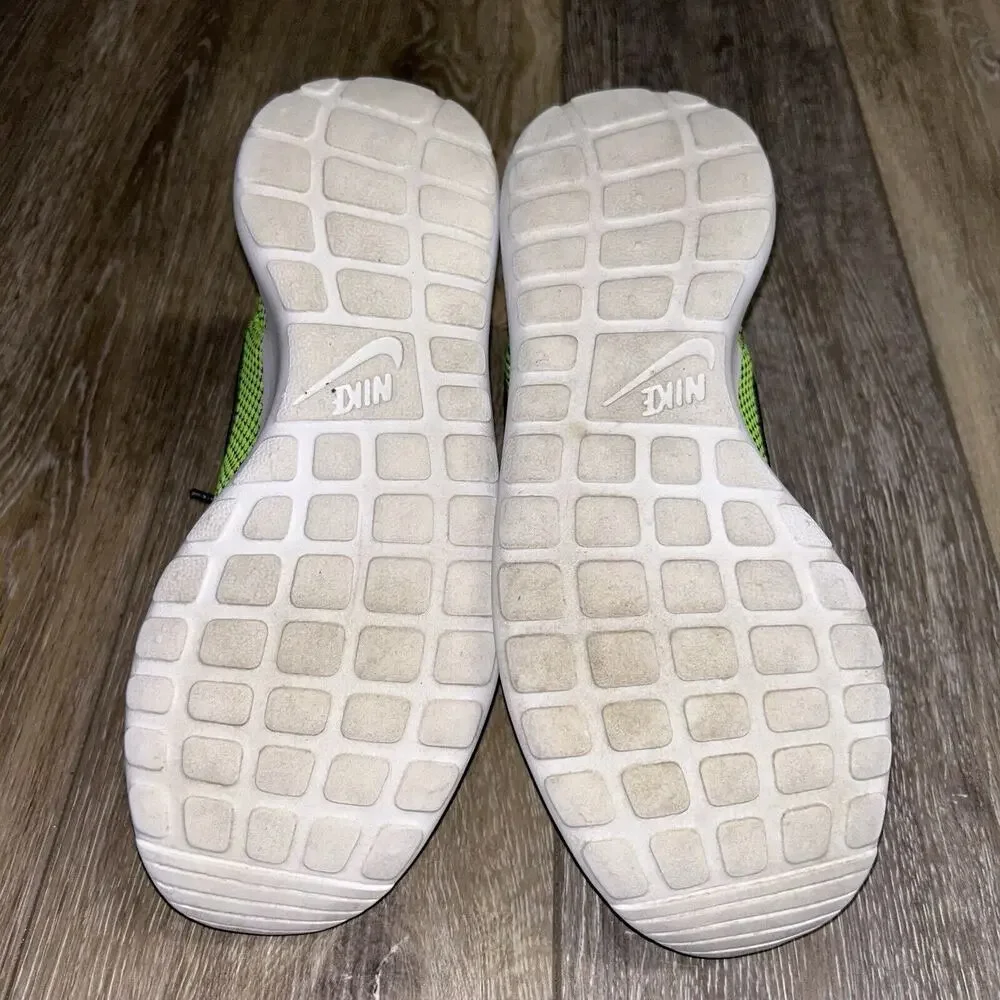 Nike Roshe One 599728-700 Youth US Size 5.5Y Green Black Running Sneaker Shoes